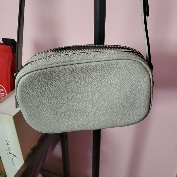 Michael Kors crossbody - Picture 3 of 7